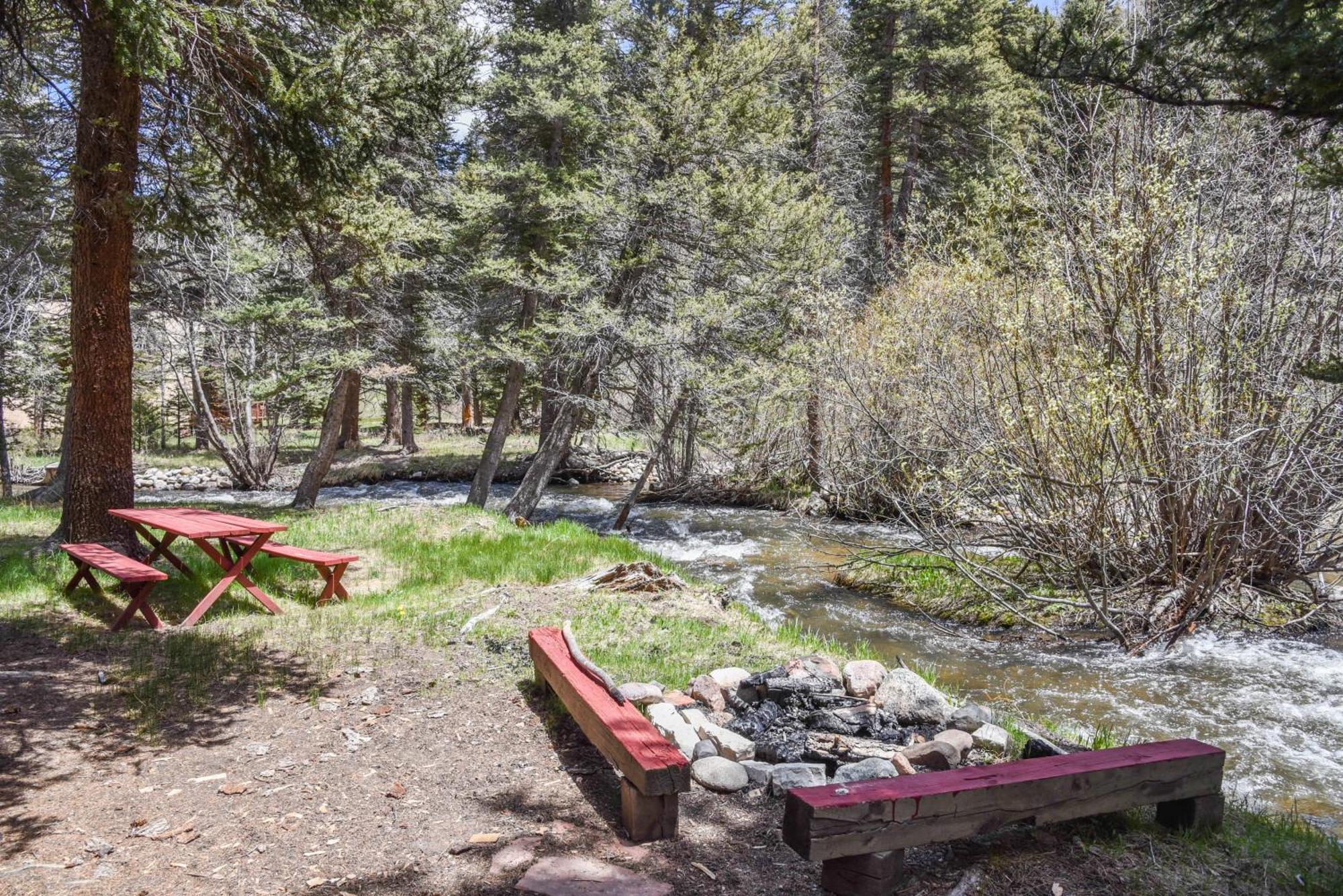 Bear Bait Cabin In Upper Valley With High Speed Wifi Red River Exterior photo