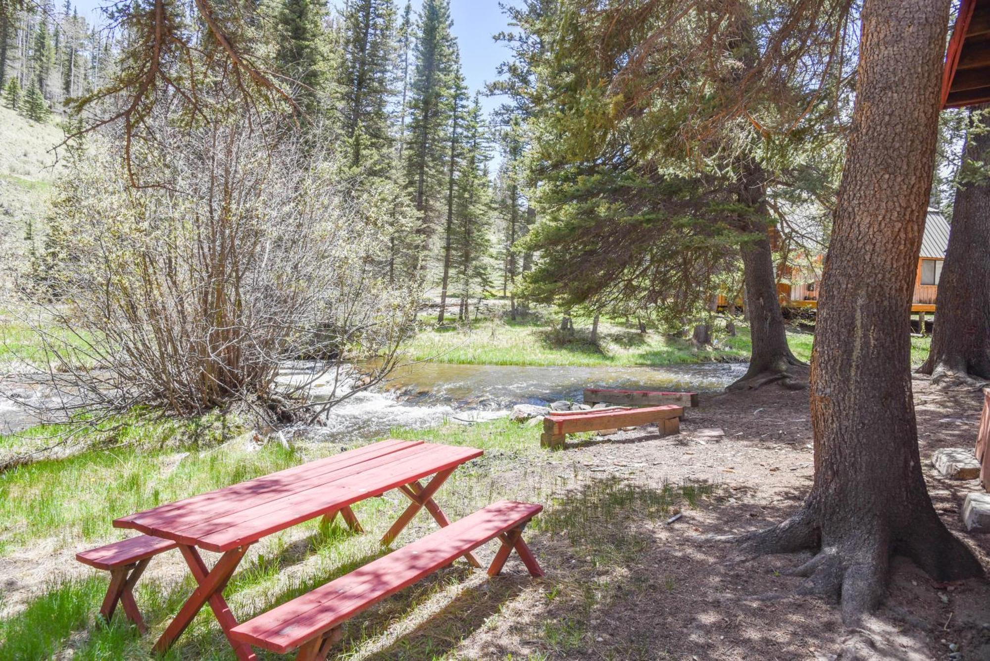 Bear Bait Cabin In Upper Valley With High Speed Wifi Red River Exterior photo